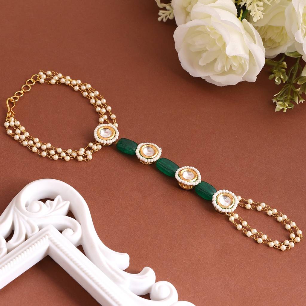 Emerald Pearl Hand Harness : RRJAN26-19