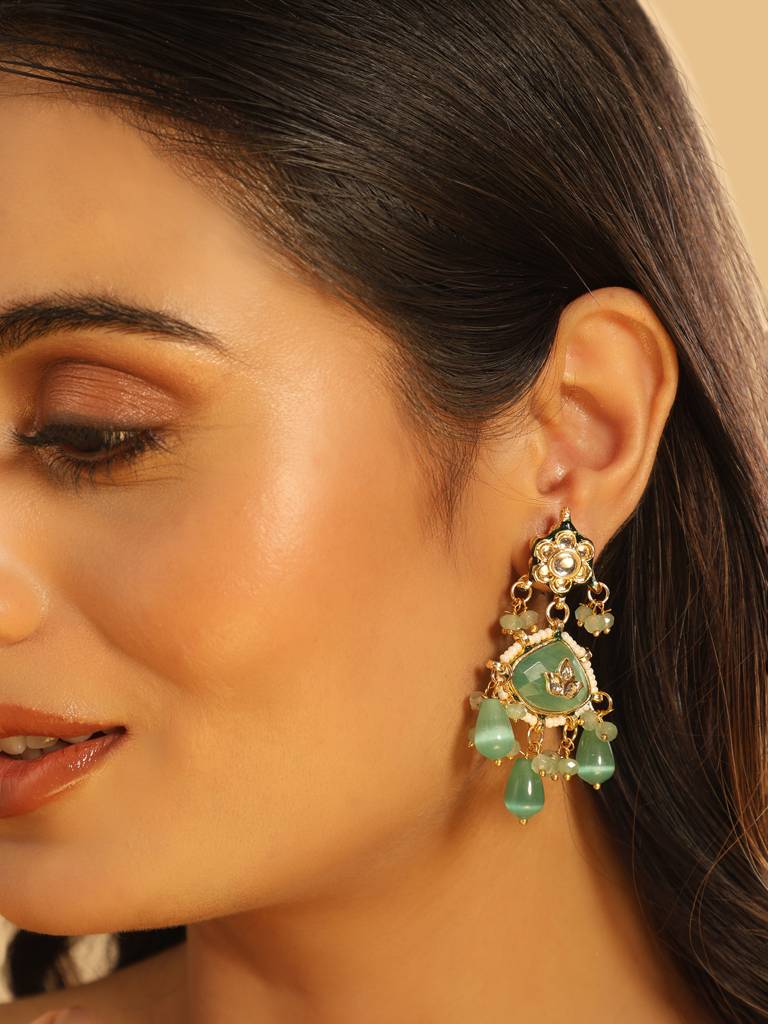22K Gold Plated Lush Green Maang Tikka & Earrings Set : YI24A0430E