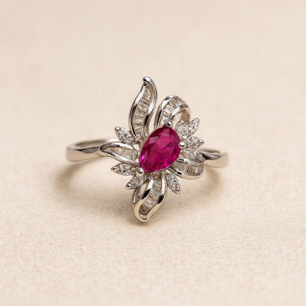 Daisy Ruby Silver Ring : R103-WH-R-12
