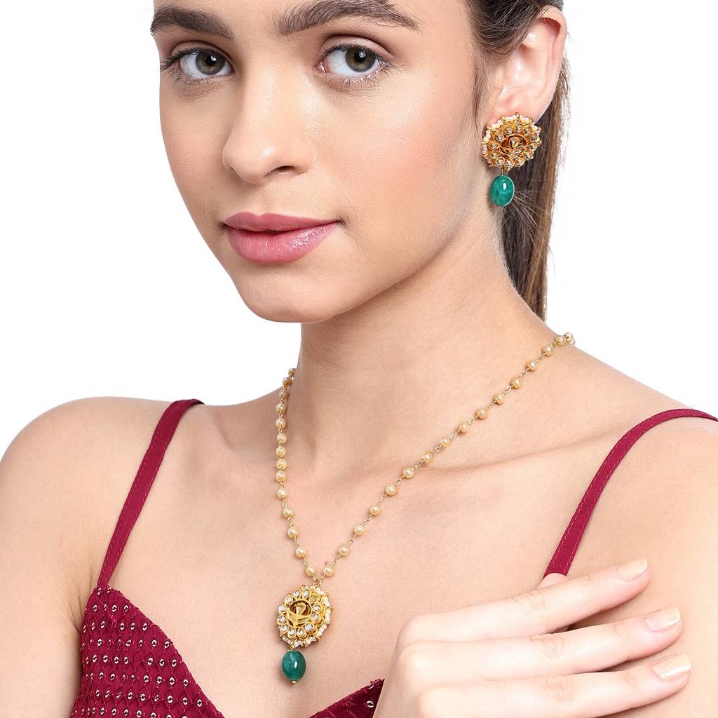 22Kt Gold-Plated Blossom Pearl Chain Necklace Set : PE21014