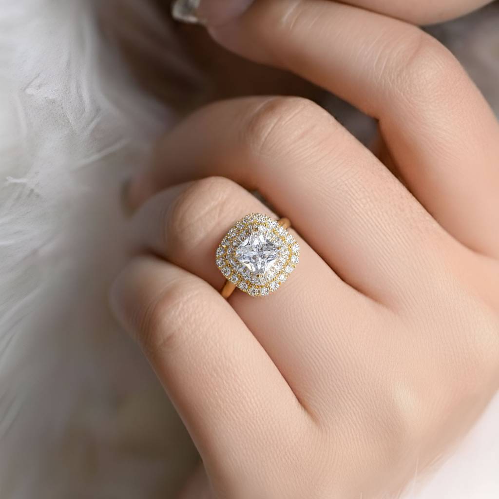 Gold-Plated Regal Halo Crystal Design Anti-Tarnish Ring : HSPS60MB1501
