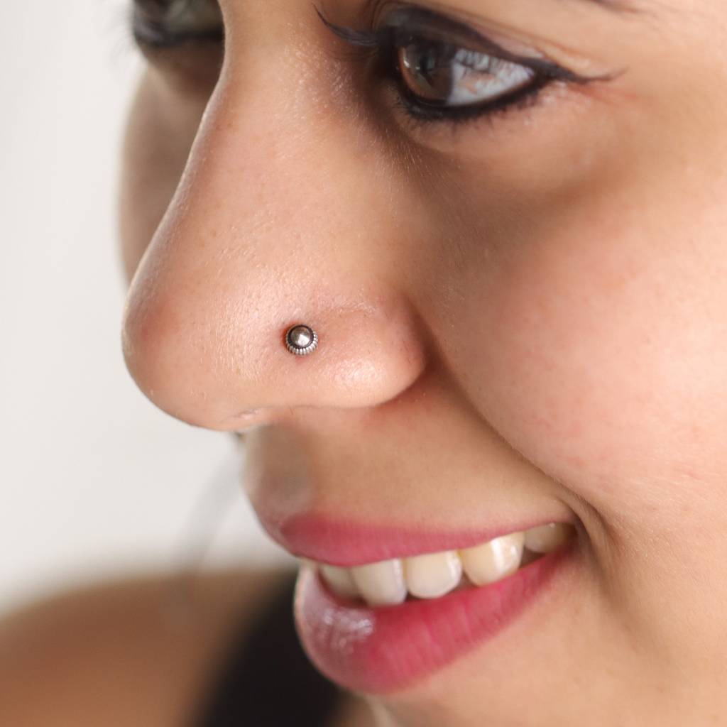Silver Round Textured Nose Pin : Silver_Round_Textured_Nose_pin_July25