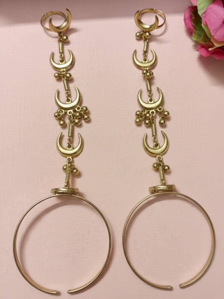 Set Of 2 Women Chand Gold-Plated Ring Ghungaroo Kashmiri Bracelet : VI26BC100047