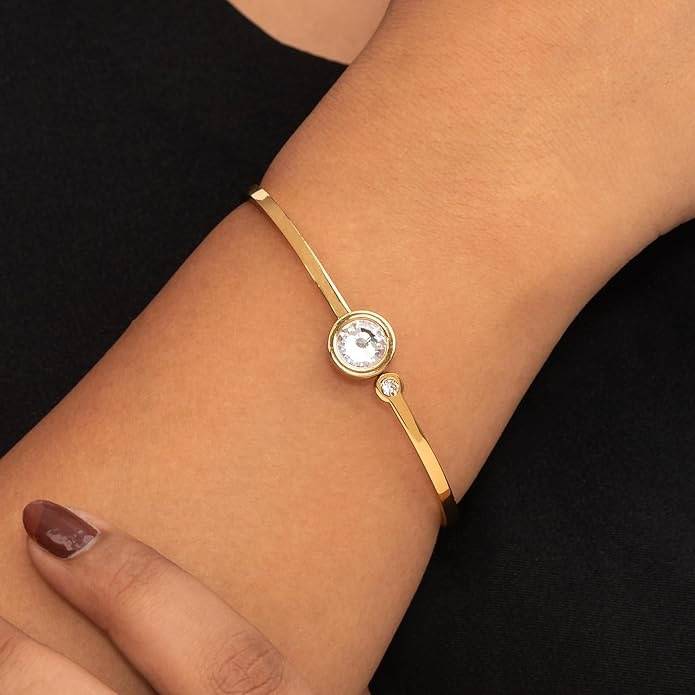 Gold Plated Charm Bracelet For Women : HSPS60MB0886