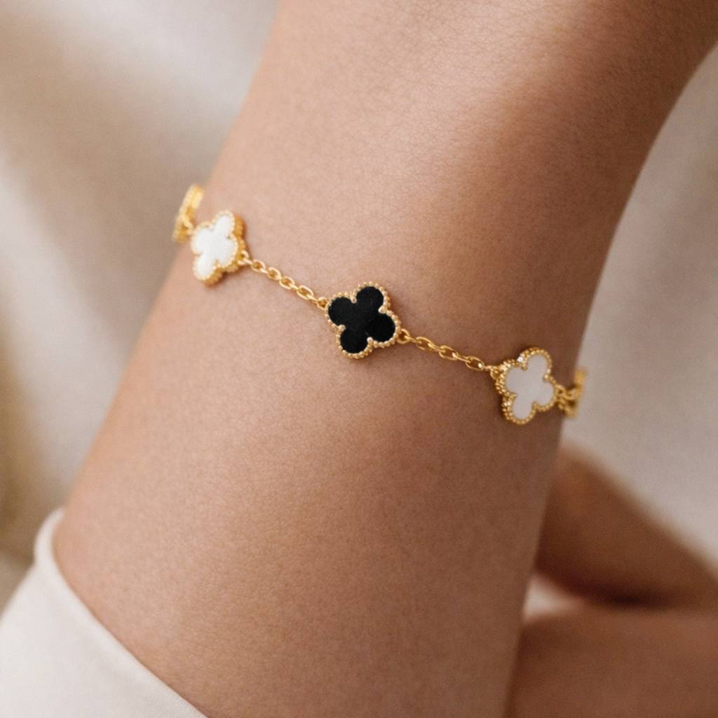 Gold Plated Elegant Floral Clover Adjustable Anti-Tarnish Bracelet : HSPS60MB1576