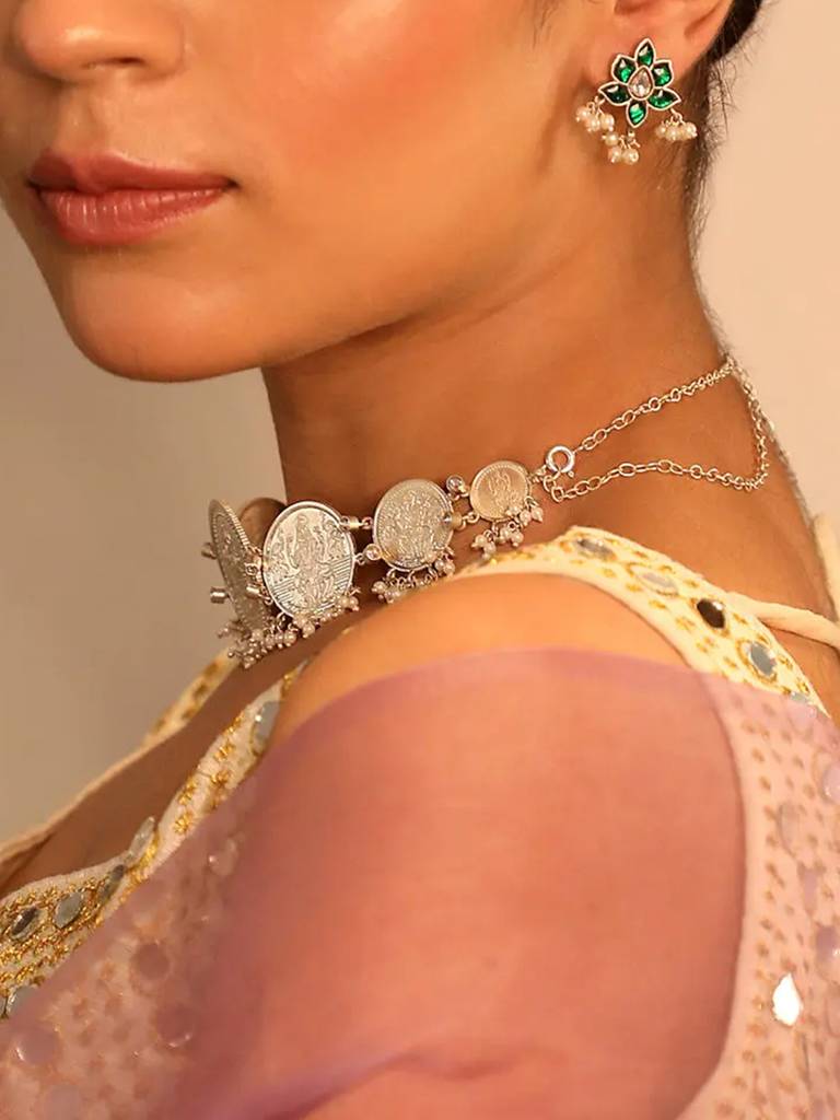 Silver 92.5 Oxidized Earring : U080SO008E0260