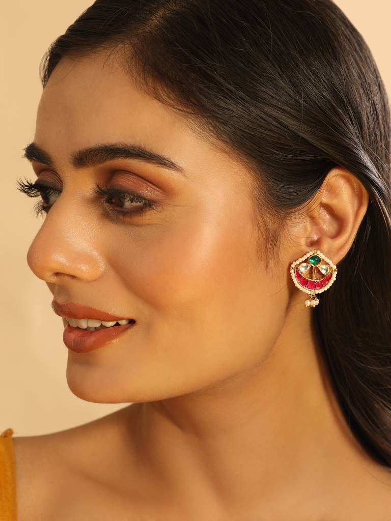 Ethereal Kundan & Pearl Stud Earrings : YI24A0460E