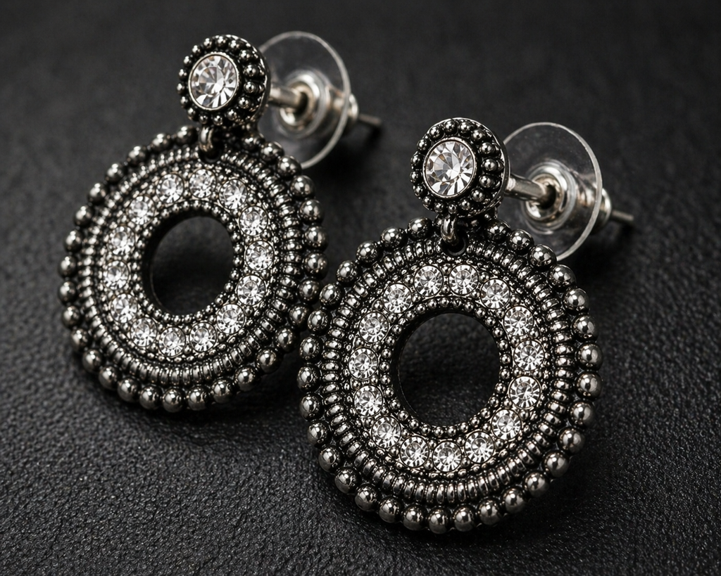 Noir Halo Crystal Earrings : Le252