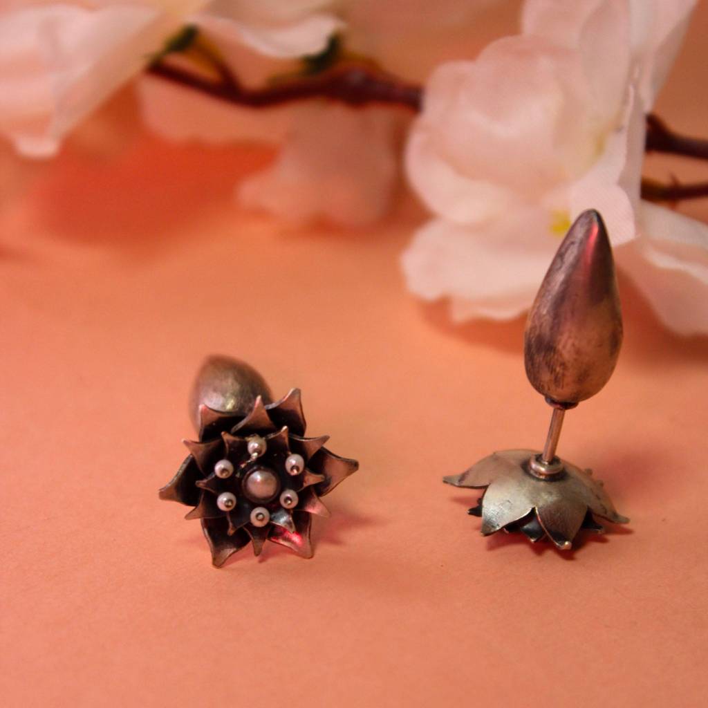 Anokhi Flower Drops Earring : KER229