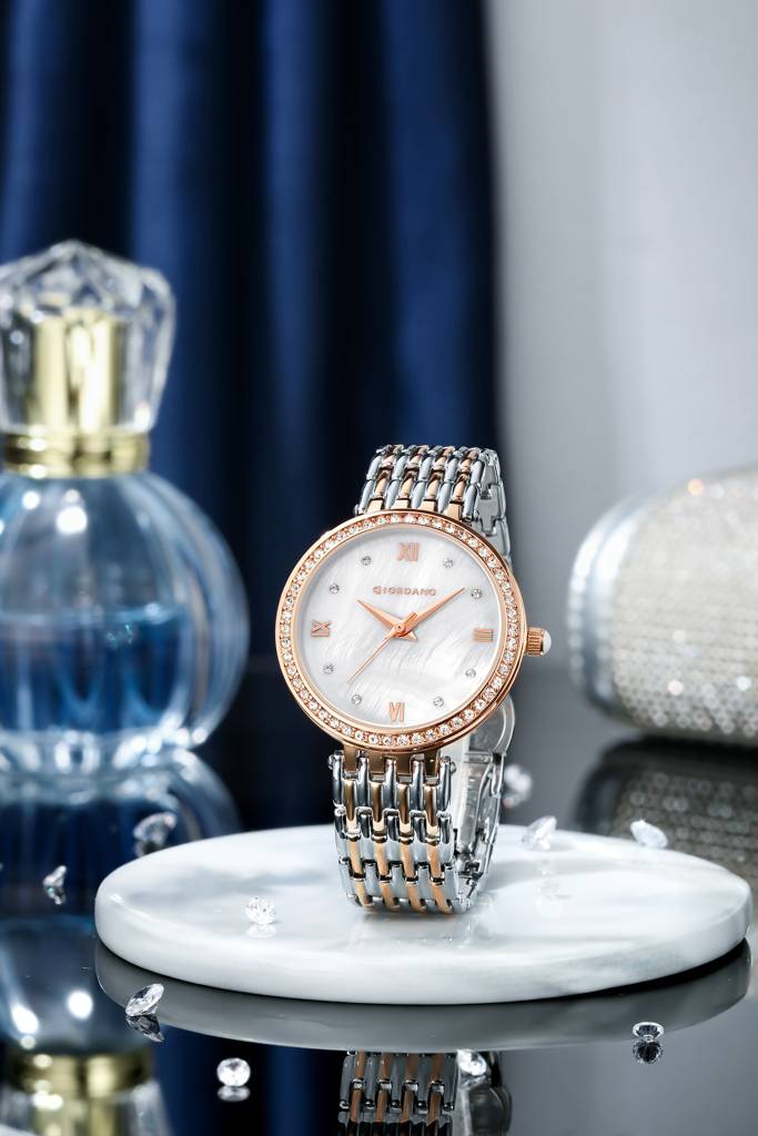 Giordano Analog Watch For Women With Stainless Steel Strap And Crystal Embellished Bezel, Roman Numerals - A2060 : A2060-66