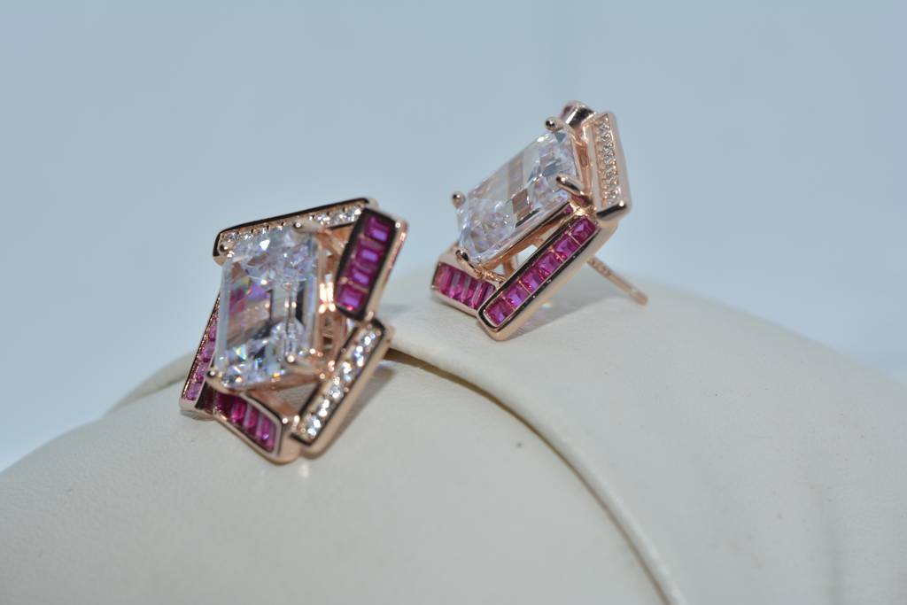 Gilded Pink Opulence Earrings : 301