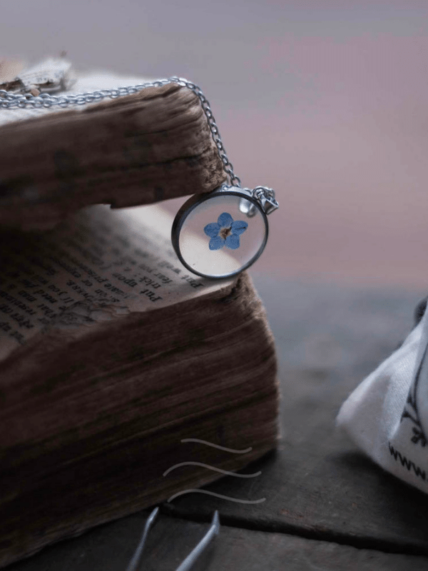 Robin'S Eye Necklace : LA-FMN-REN-S-01