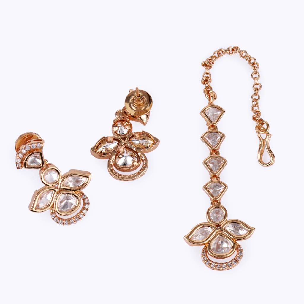 Elegant Leaf Design Uncut Kundan Stone 18 Kt Gold Plated Brass Choker Necklace Set With Maang Tikka For Women And Gi : 30NS695