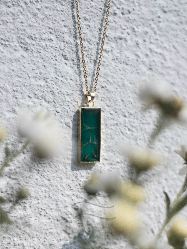 Retro Dreams - Unisex Necklace : LA-DFK-RD-G-01