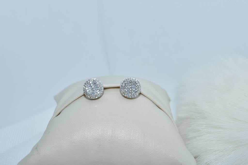 Gemstone Sparkle Studs : 331
