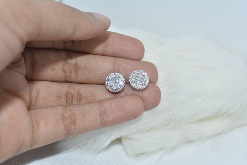 Gemstone Sparkle Studs : 331
