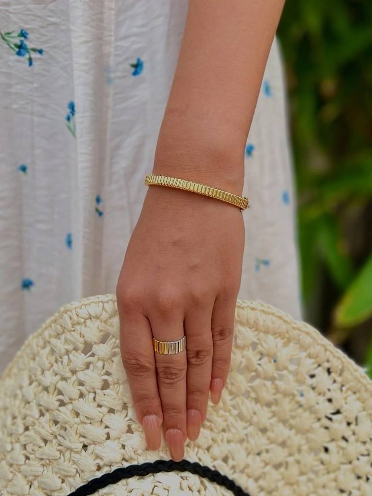 Two Tone Reversible Bangle : MCU-BR2