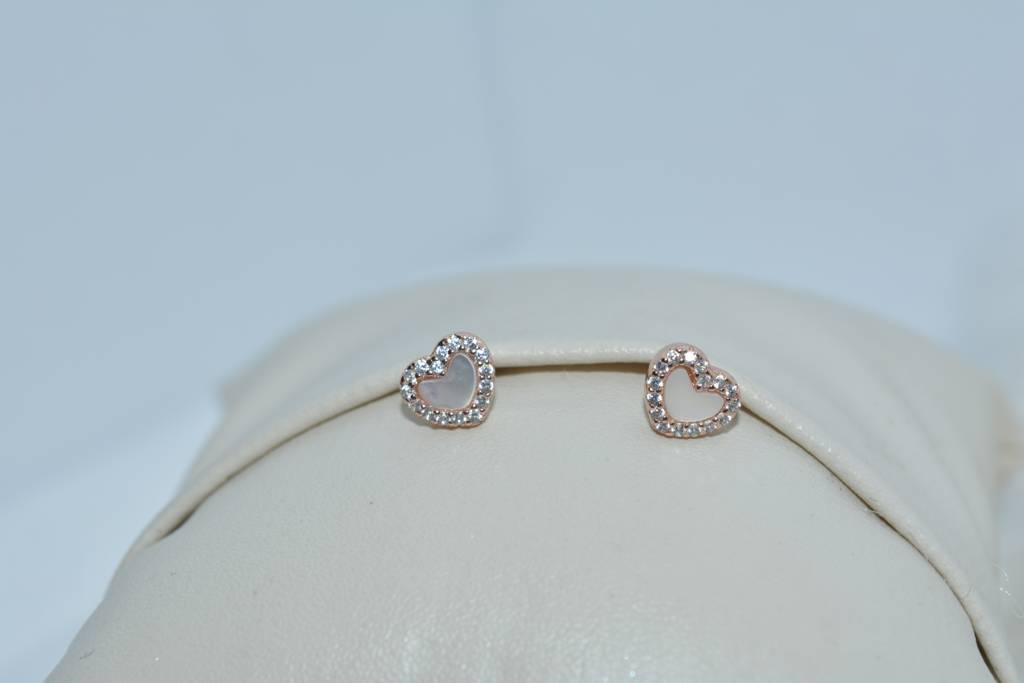 Heart Radiant Studs : 350