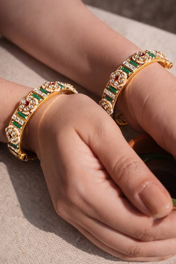 Vaishnavi Emerald Inlay Temple Bangle Set : PR-170B