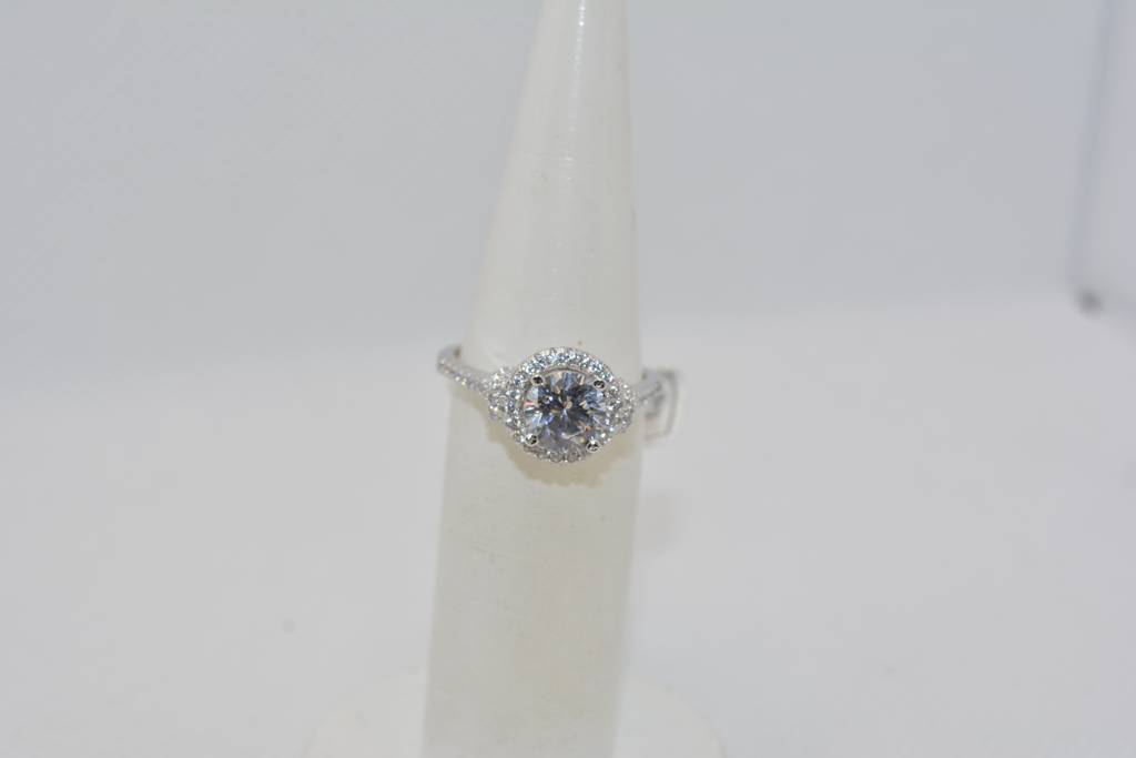 Royal Halo Ring : 375