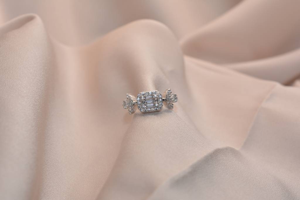 Whitstone Gold Adjustable Ring : 383