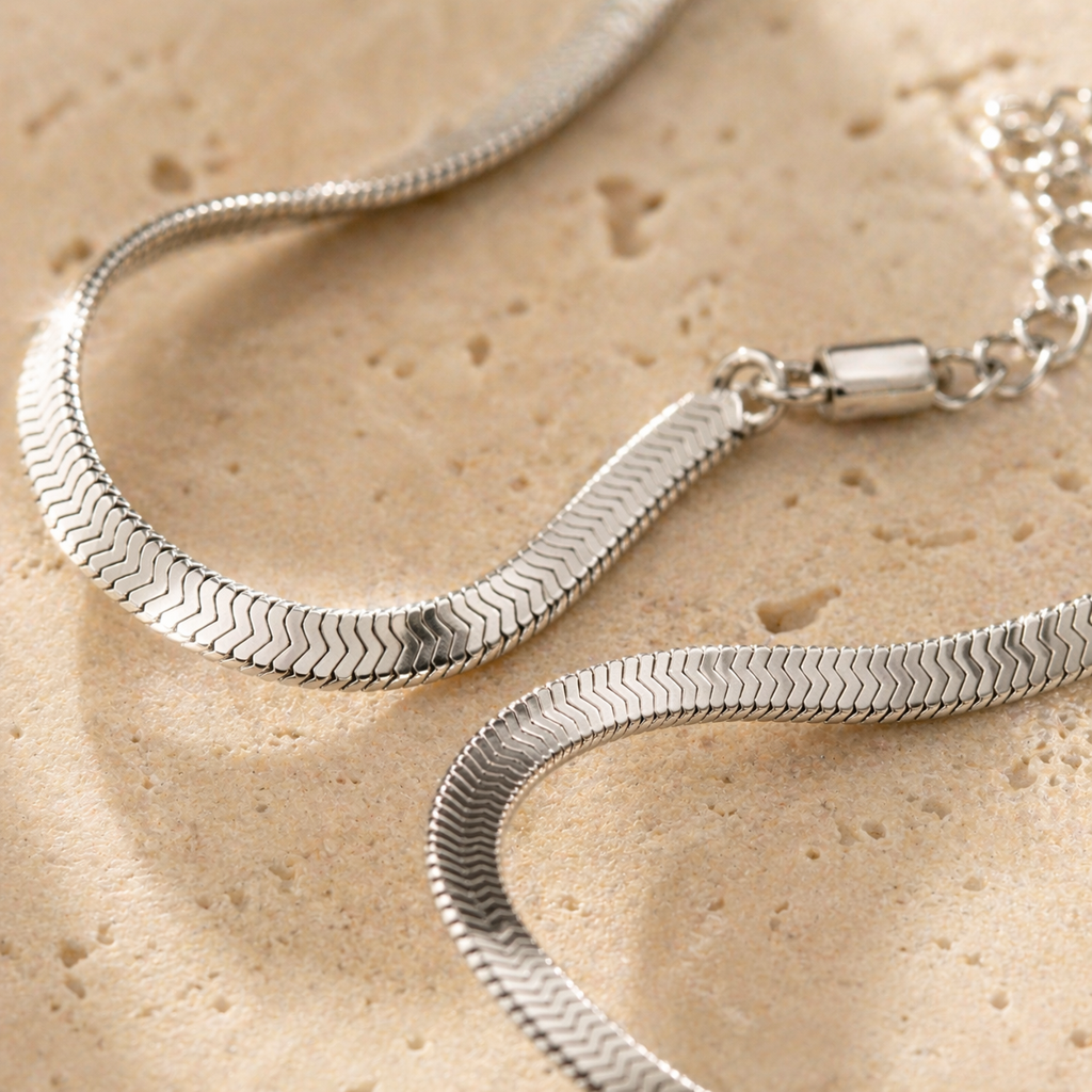 Silver Snake Chain Necklace : Le237