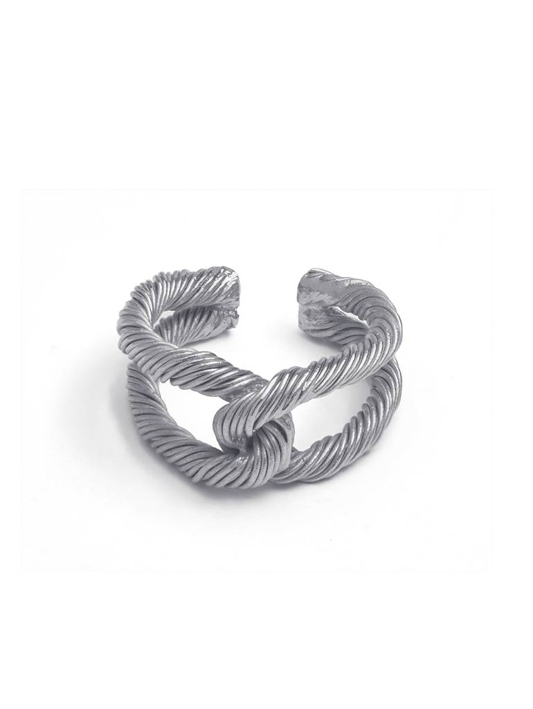 Silver Threaded Interlocked Ring : Z10EA