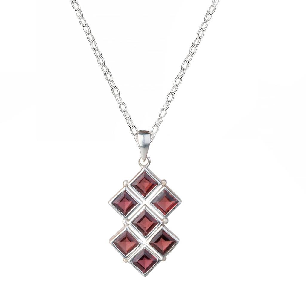 925 Sterling Silver Garnet Pendant With 18 Inch Chain | Gemstone Pendant Necklace | Handmade Silver Jewelry Gift : FU-0746