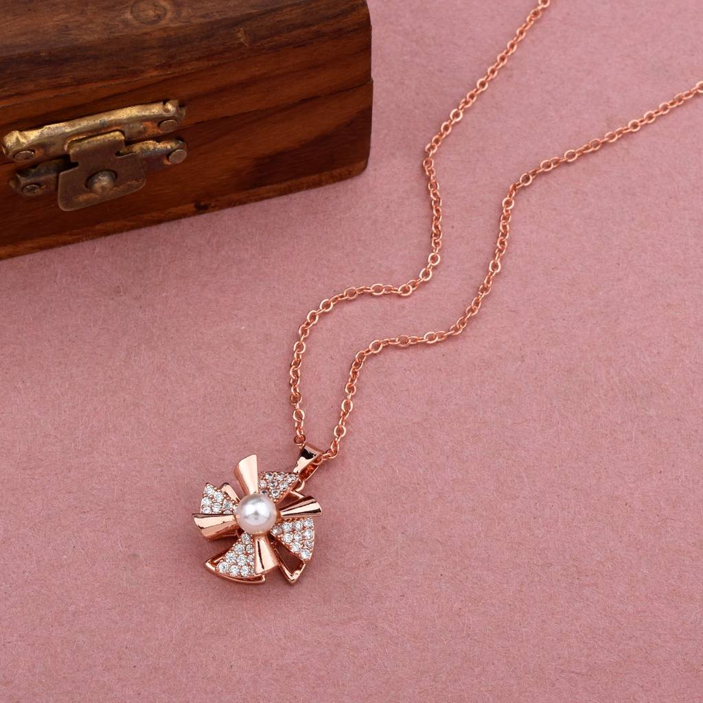 Rotating Rosy Glow Diamond Necklace : SADNECKRGPCZ01