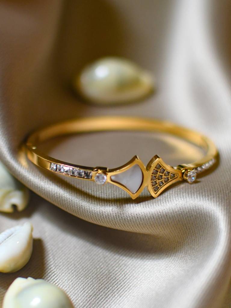 Skin-Friendly 18K Gold Bracelet | Mop & Cz | Ideal For Small Wrists : ATB597MSB