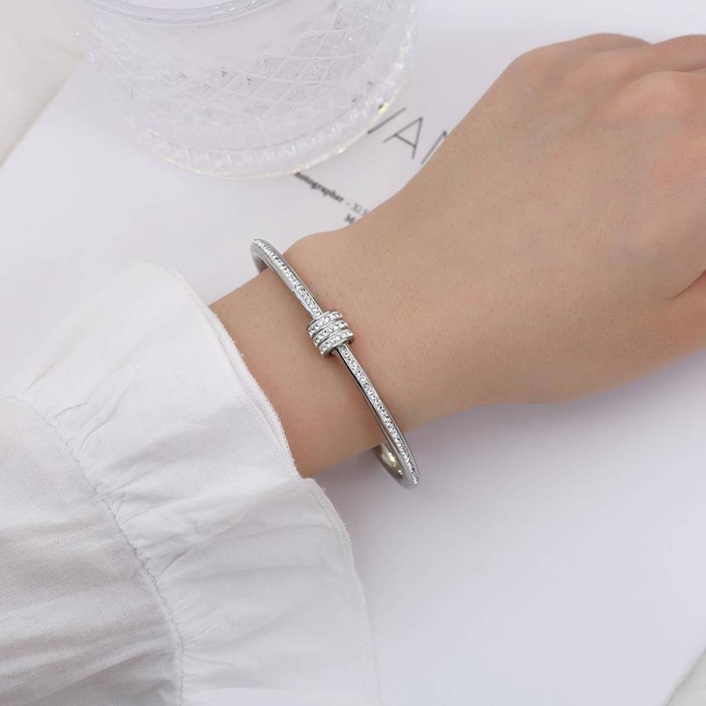 18K Plated Waterproof Antitarnish Bangle Bracelet With Zircon : AMO0924B382S