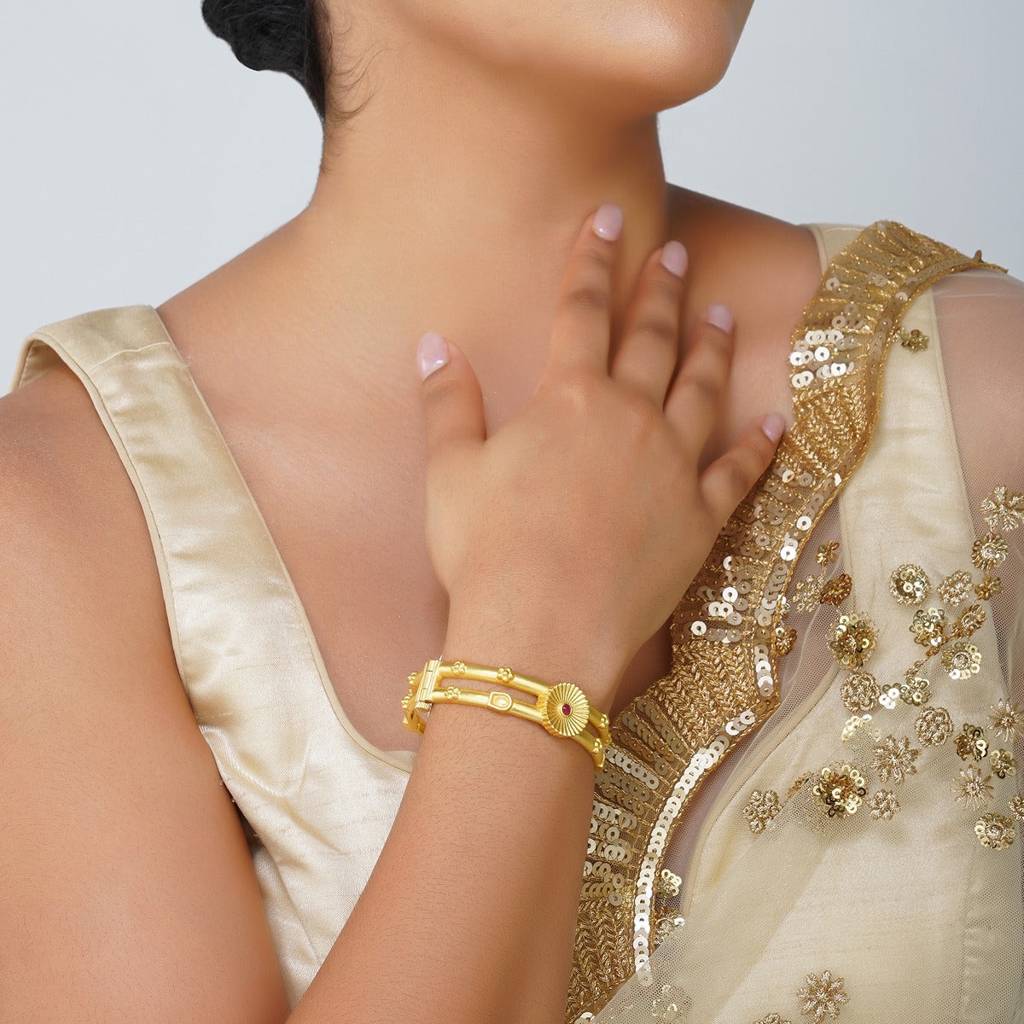 ZARIIN Ancestral Grace Bangle · Eternz