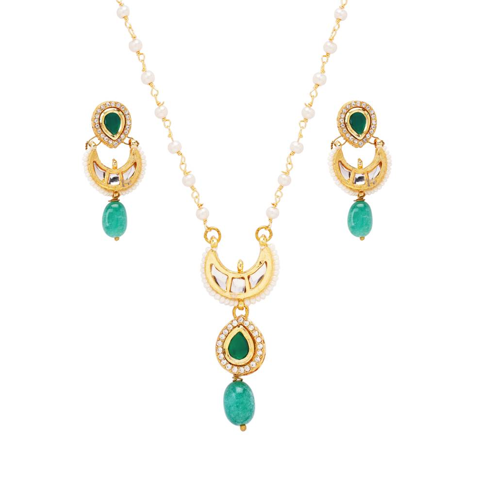 22Kt Gold-Plated Lush Moonlit Pearl Chain Necklace Set : PE17007