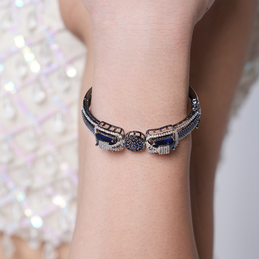 Designer Ad Bracelet : CAO0173STM
