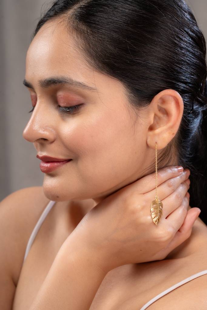Anti-Tarnish 22Kt Gold-Plated Monstera Sui-Dhaga Earrings : EC14012