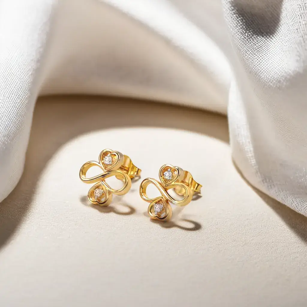 Infinity Clover - Lab Diamond Stud Earrings : LLER0141