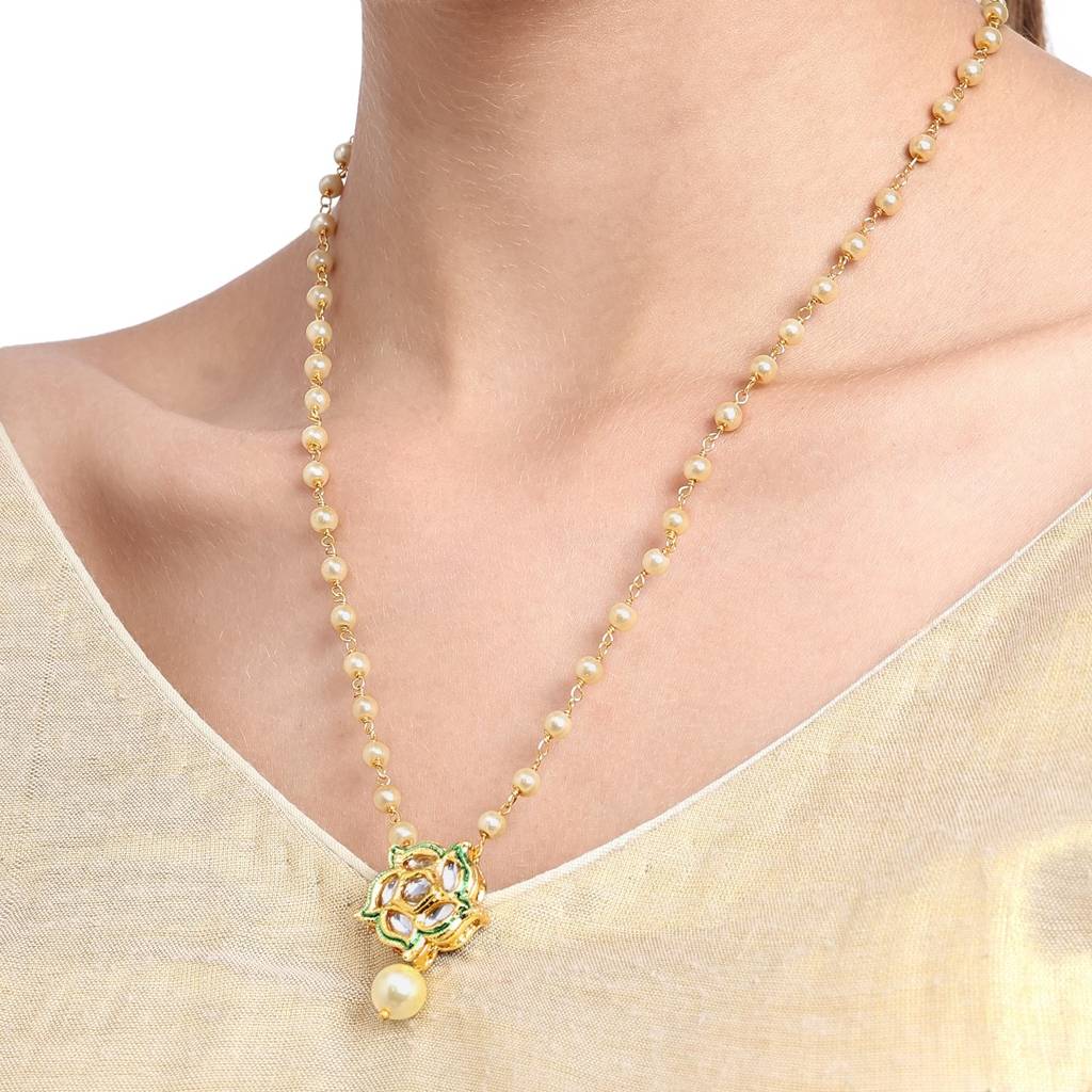 22Kt Gold-Plated Floral Kundan Pearl Chain Necklace Set : PE14009