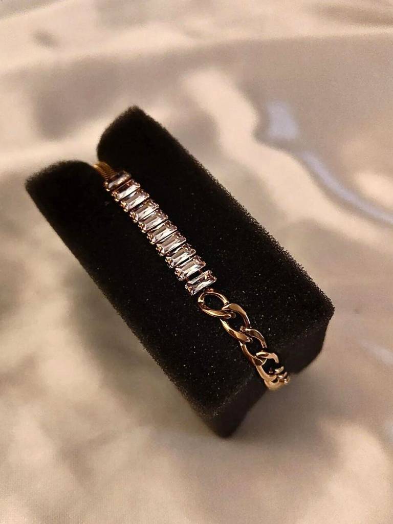 Half N Half Stone Rosegold Chain Bracelet : ATCB157HHSRCB