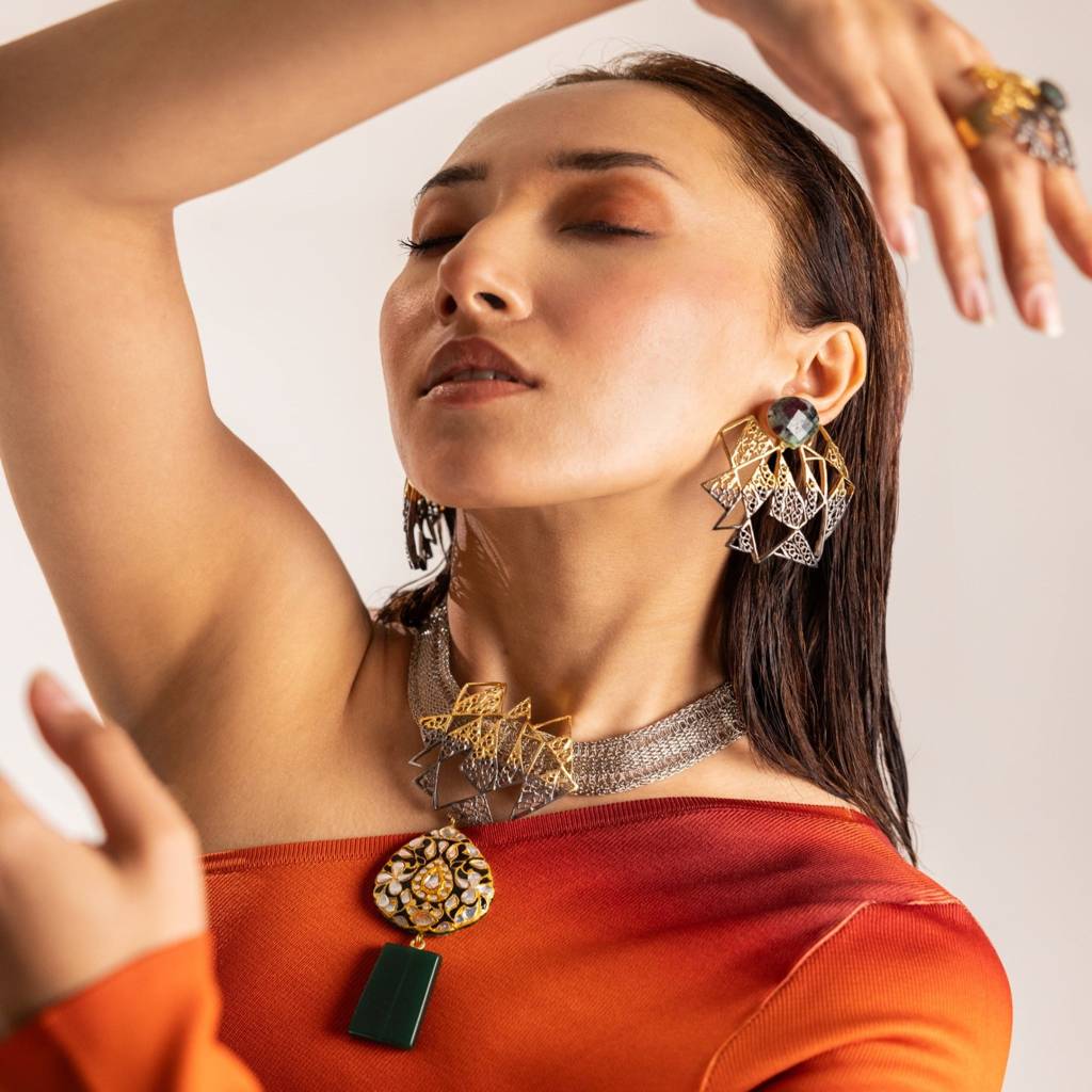 Ravishing Royale Necklace : AA-2002