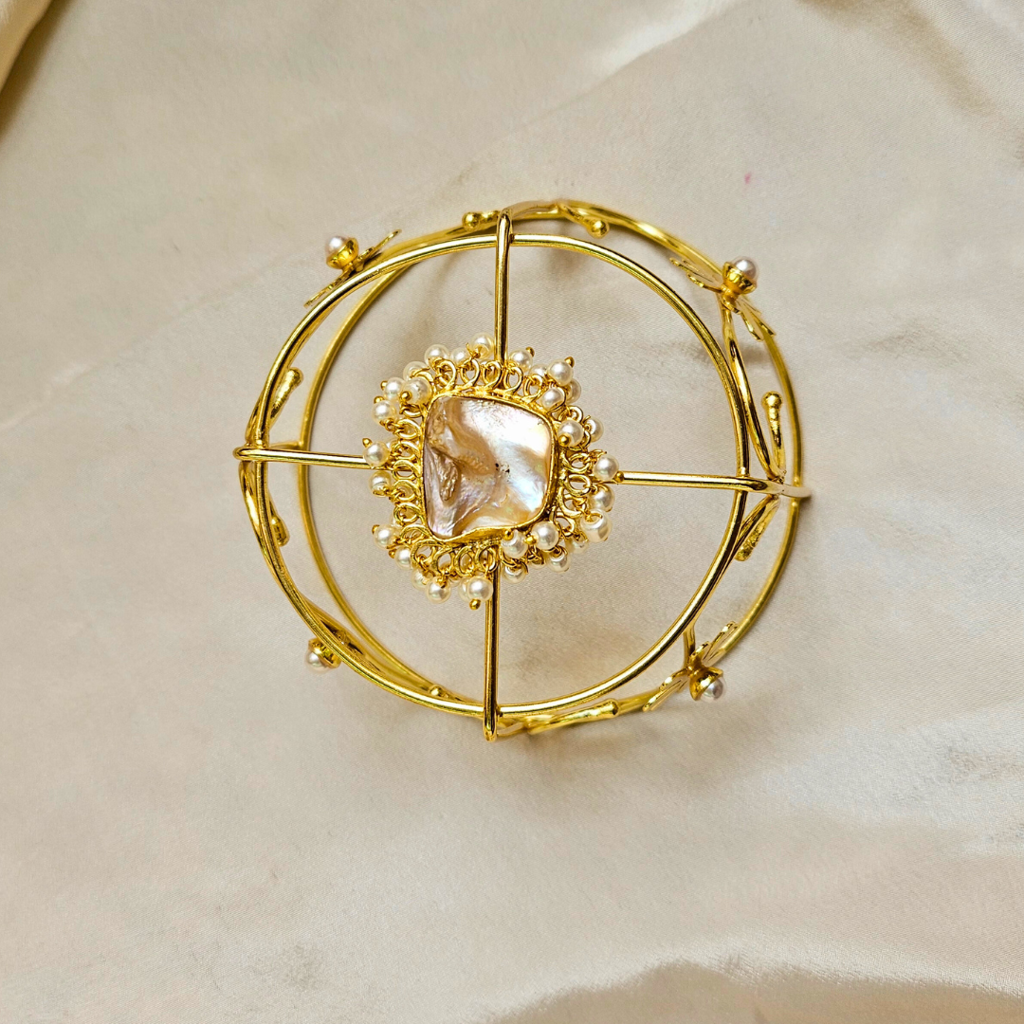 Baroque Pearl Hair Bun Cage Accessory : HB004
