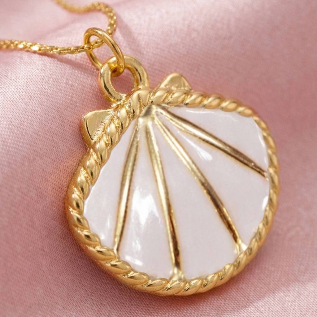 Gold-Plated Elegant Shell Charm Anti-Tarnish Pendant Necklace : HSPS60MB1605
