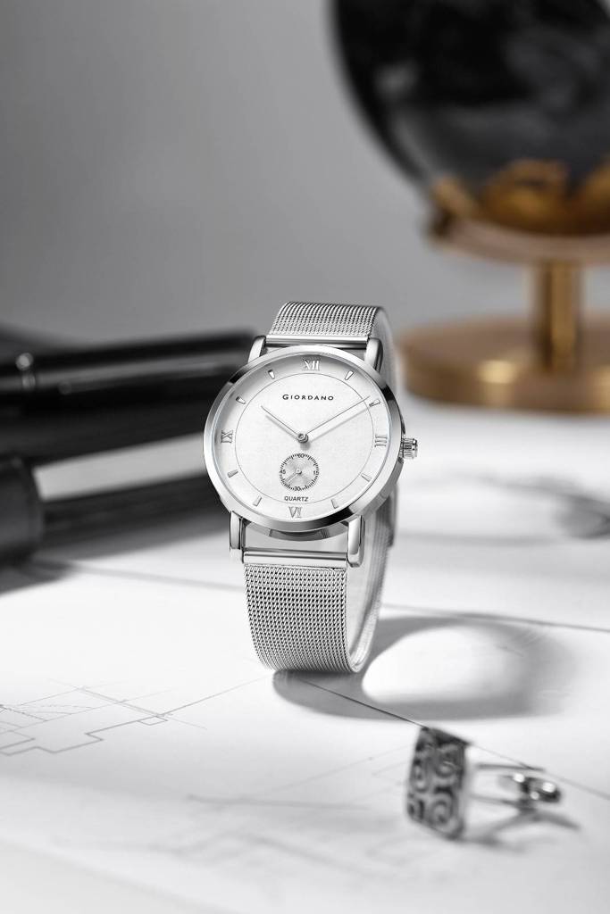 Giordano Classic Analog Quartz Watch For Men Â Mesh Metal Strap, Minimalist Dial With Roman Numerals, Slim Ele : GZ-50186-22