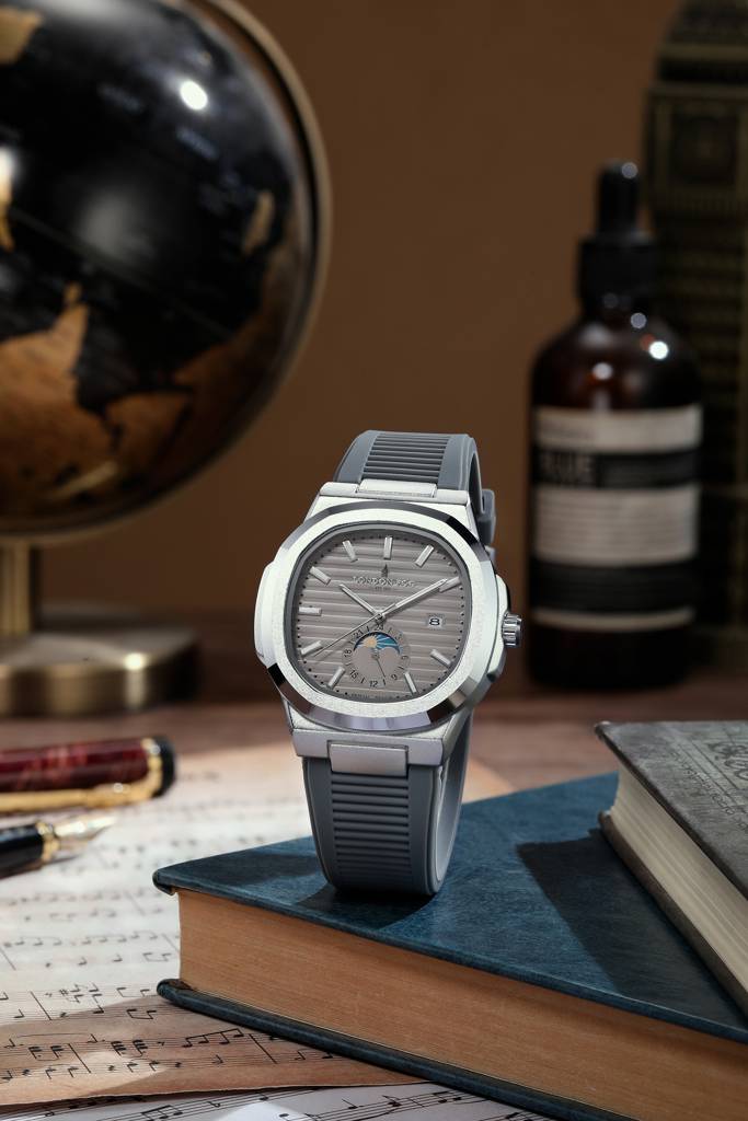 Greenwich Collection Analog Quartz Watch For Men With Textured Cushion-Shaped Dial, Date Display, 24-Hour Day-Ni : LFM10018-04