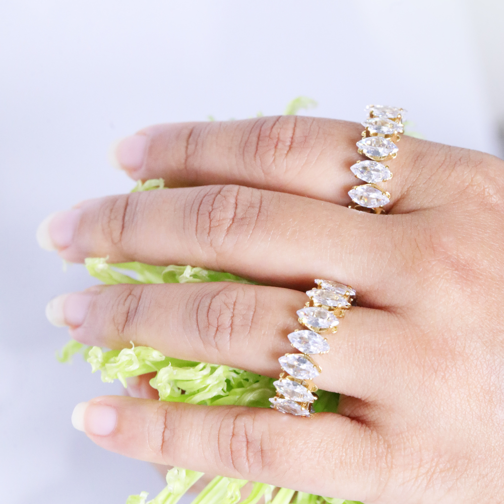 Adjustable White Crystal Ring, Victoria