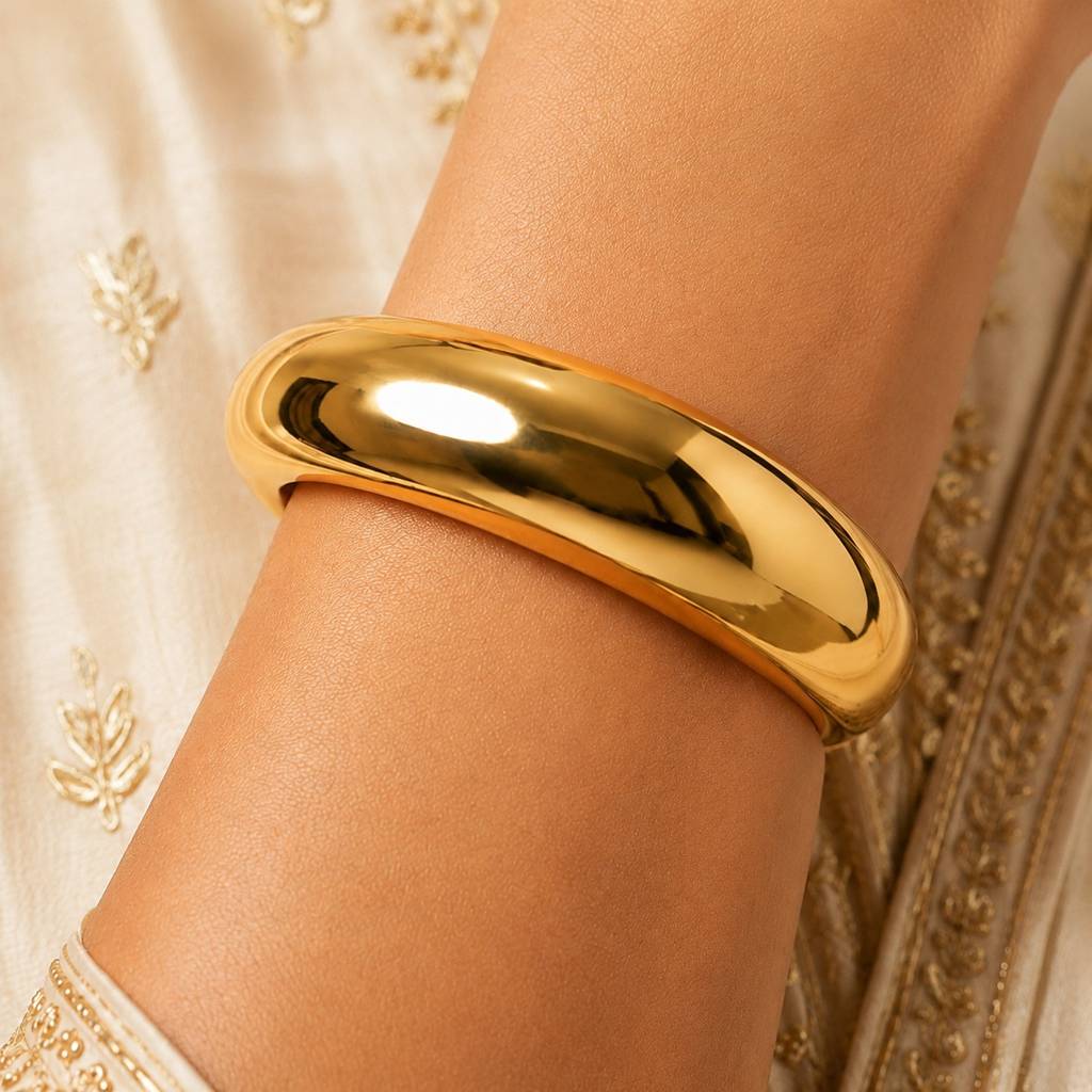 Sleek High-Polish Hinged Bangle : RRAPR26AID-02