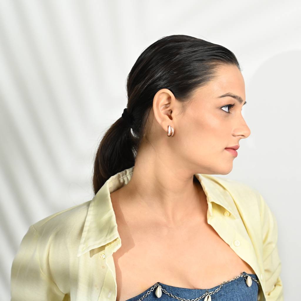 Interlinking Curve Silver Studs : FKER563