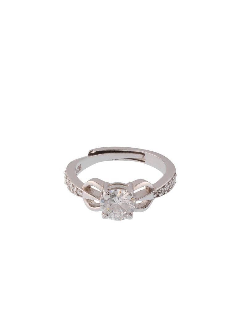 Single Round White Cz Stone With Side Stones : RG-80011-R