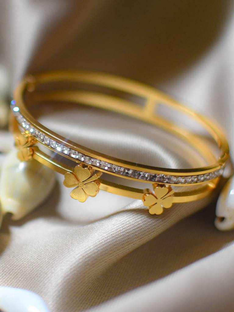Luxe Gold Clover Bracelet With Cz Â 316L Steel, Tarnish Free : ATB601CSB