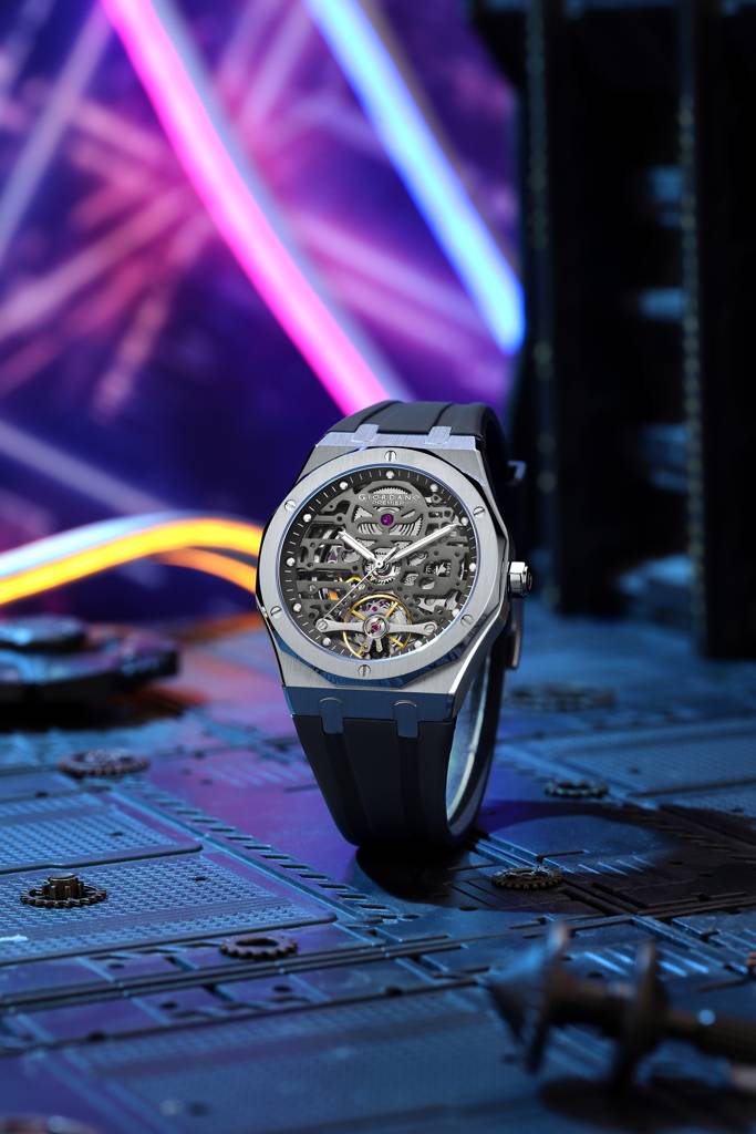 Premier Phantom Collection Automatic Watch For Men With Skeleton Round Dial, Luminous Hands And Markers, Silicon : GZ-50224-02