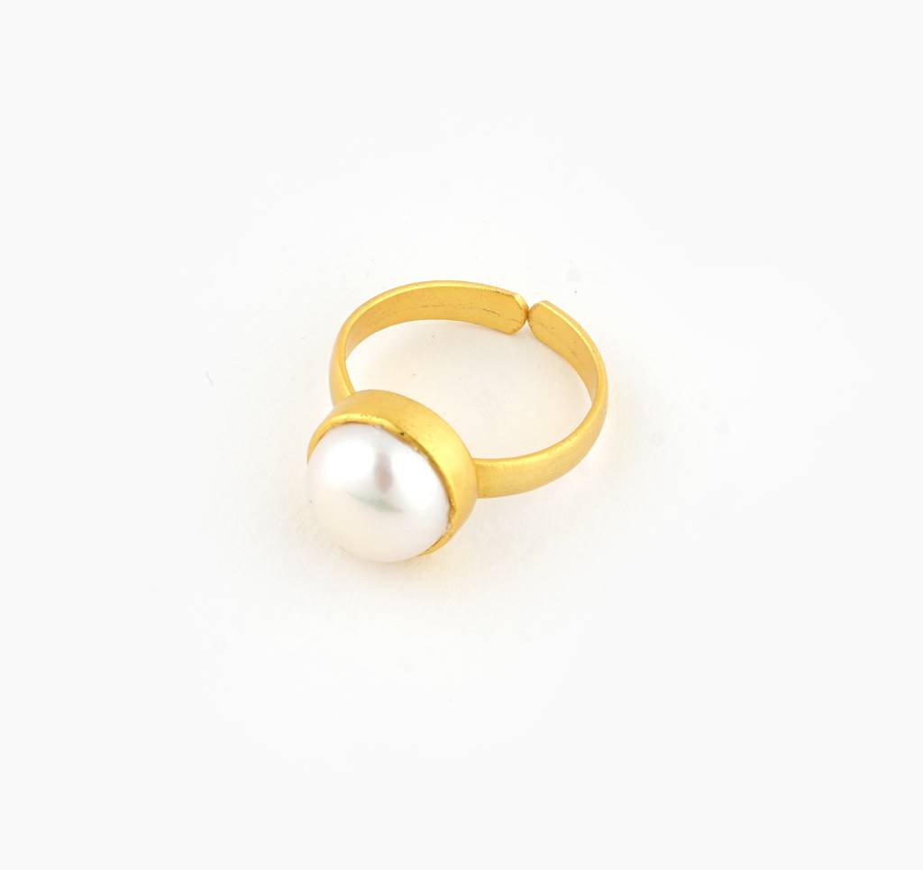Classic Pearl Ring (Gold-Plated) : PRMBR01
